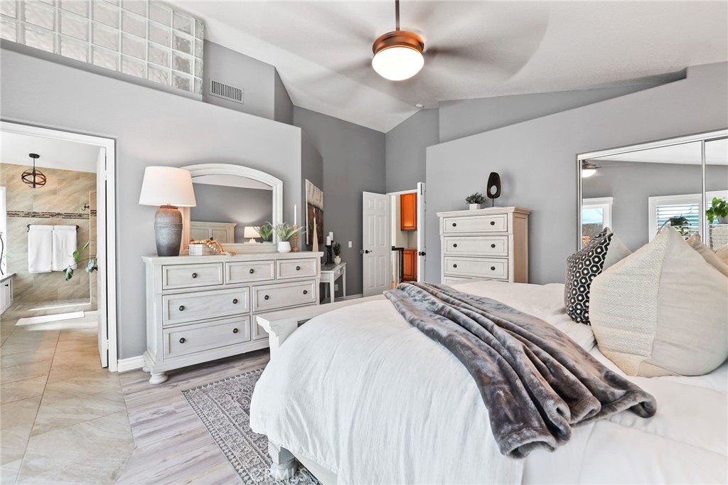 MLS #OC25268367 image #31