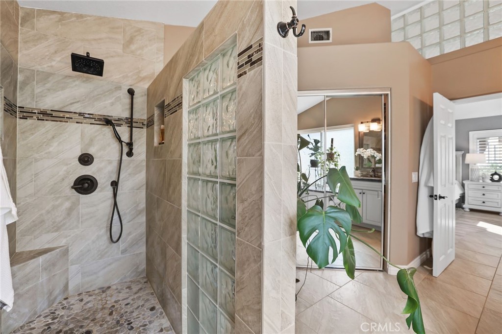 MLS #OC25268367 image #33