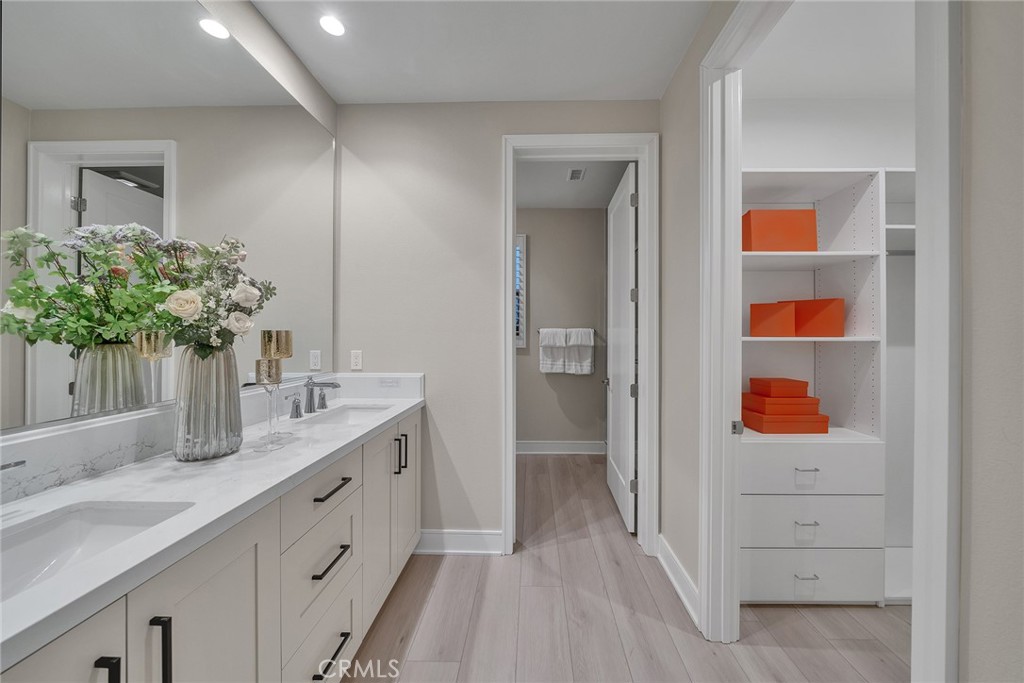 MLS #OC25268368 image #17