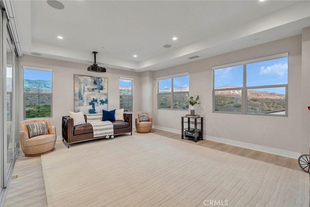 MLS #OC25268368 image #20