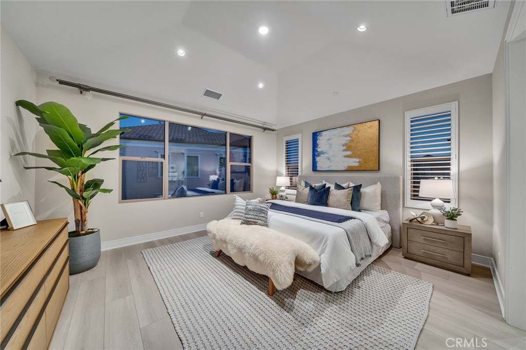 MLS #OC25268368 image #21