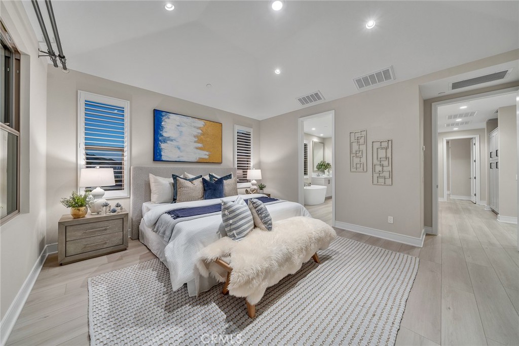 MLS #OC25268368 image #22