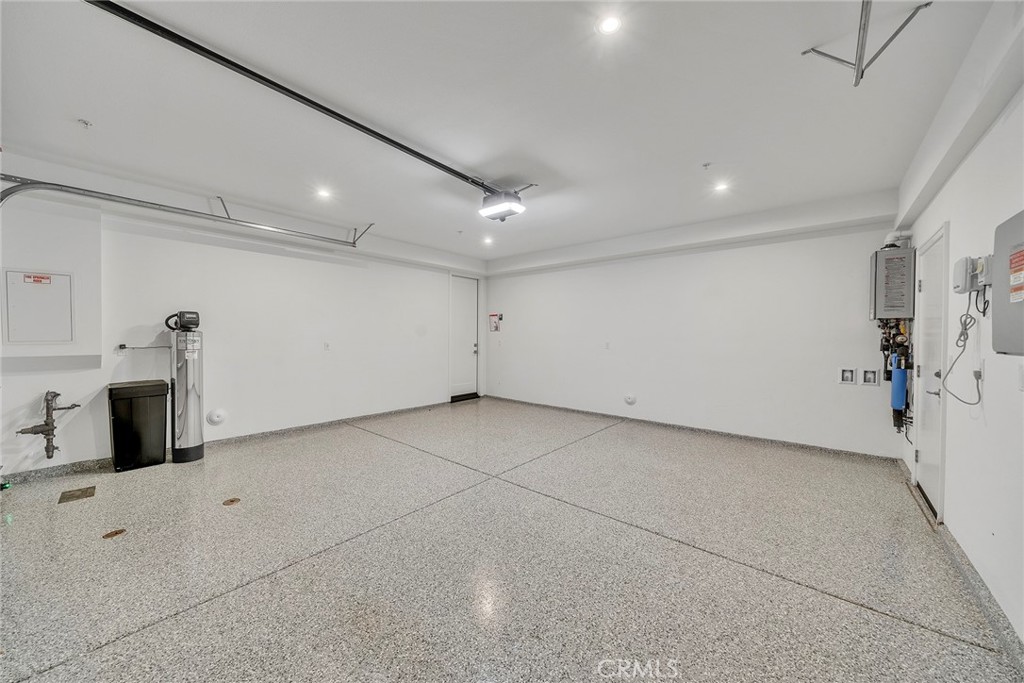 MLS #OC25268368 image #29