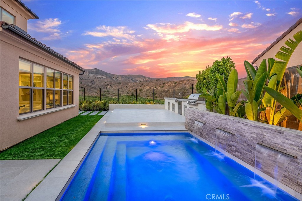 MLS #OC25268368 image #32