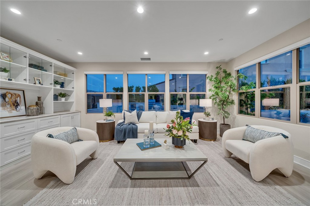 MLS #OC25268368 image #9