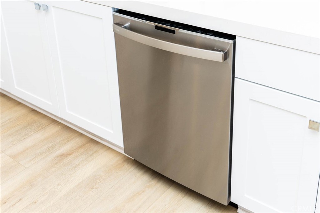 MLS #OC25268387 image #23