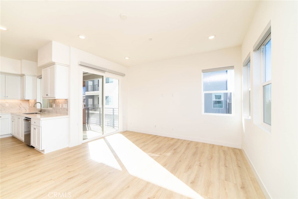 MLS #OC25268387 image #3