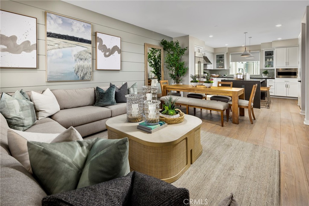 MLS #OC25268397 image #1