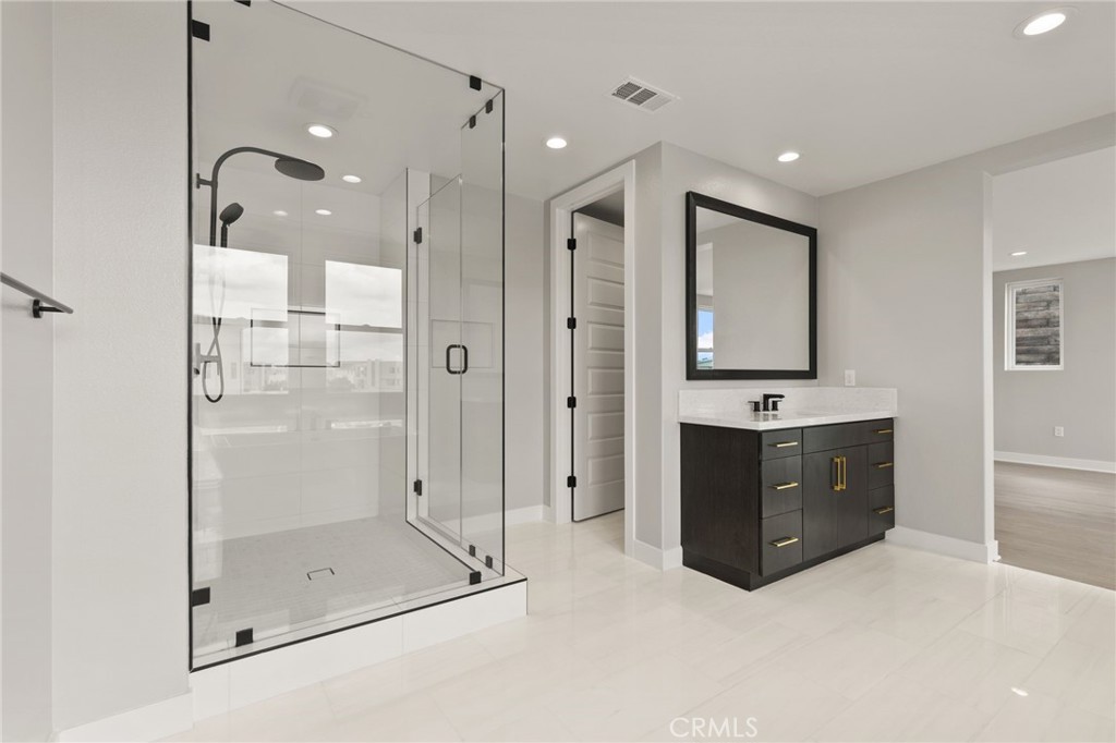 MLS #OC25268401 image #14