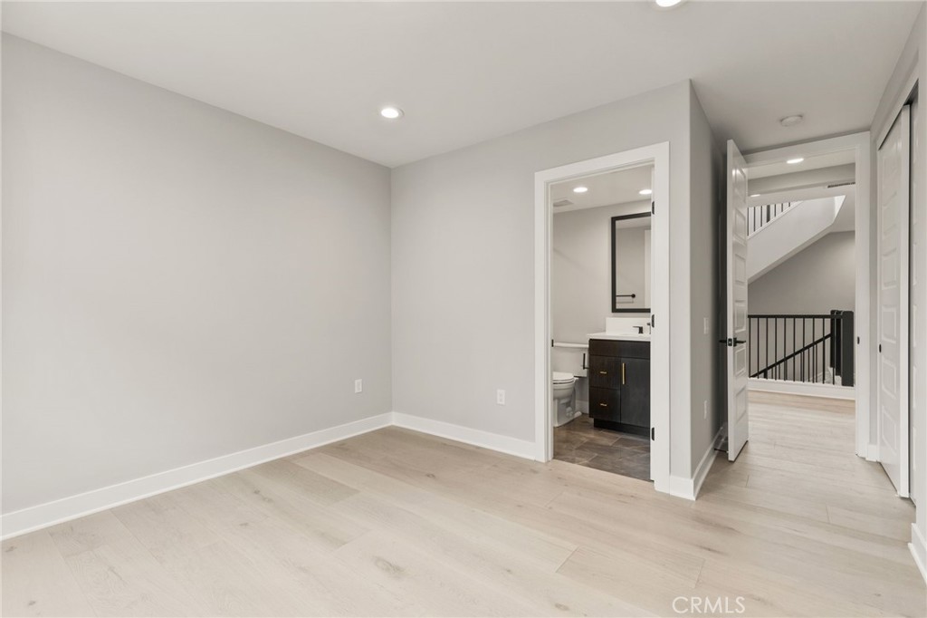 MLS #OC25268401 image #18