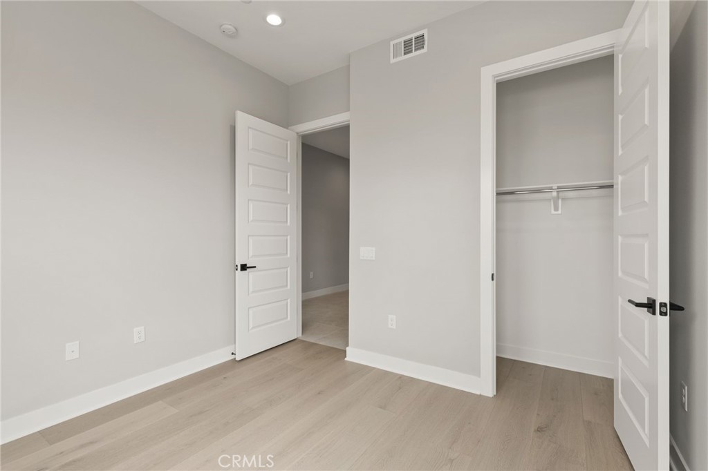 MLS #OC25268401 image #21