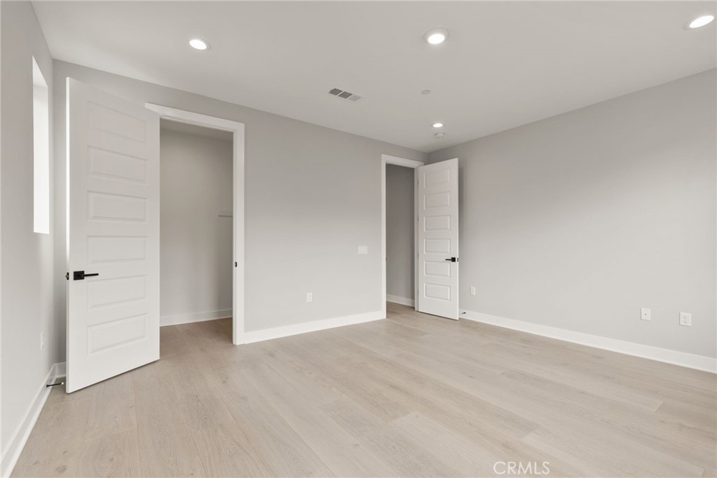 MLS #OC25268401 image #22