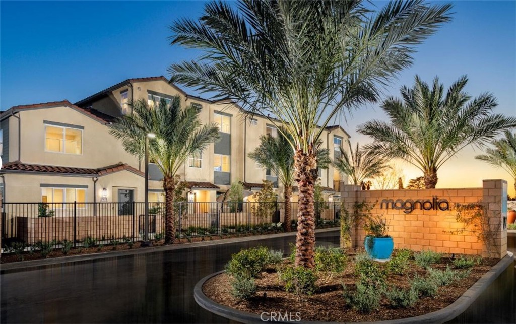 MLS #OC25268411 image #0