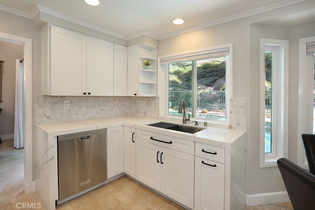 MLS #OC25268504 image #11