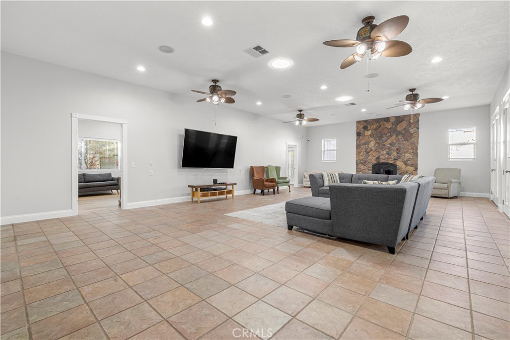 MLS #OC25268532 image #21