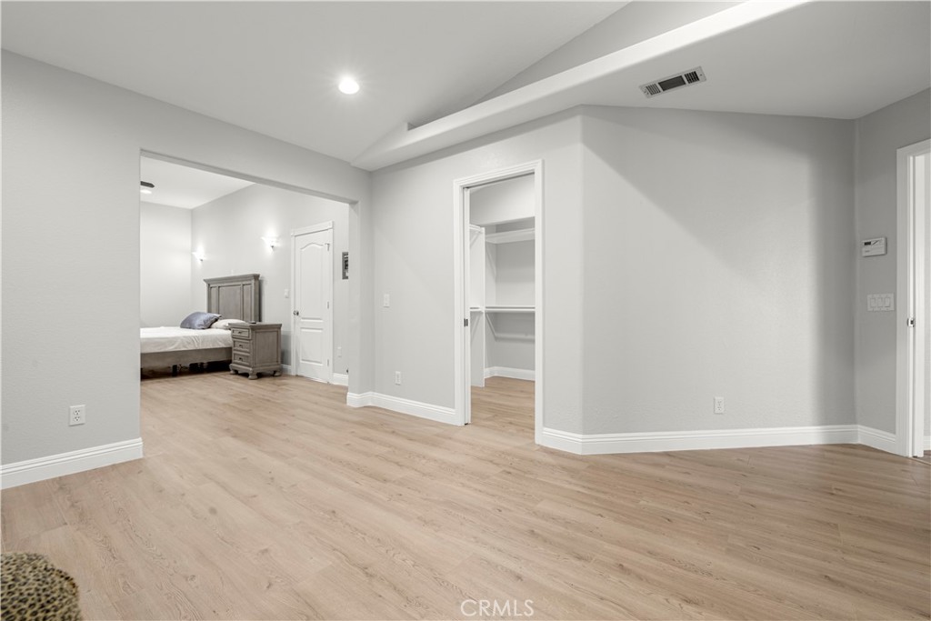 MLS #OC25268532 image #25