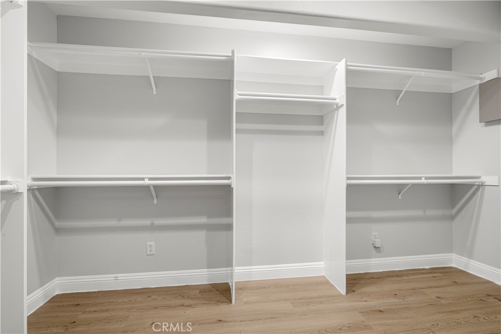 MLS #OC25268532 image #27