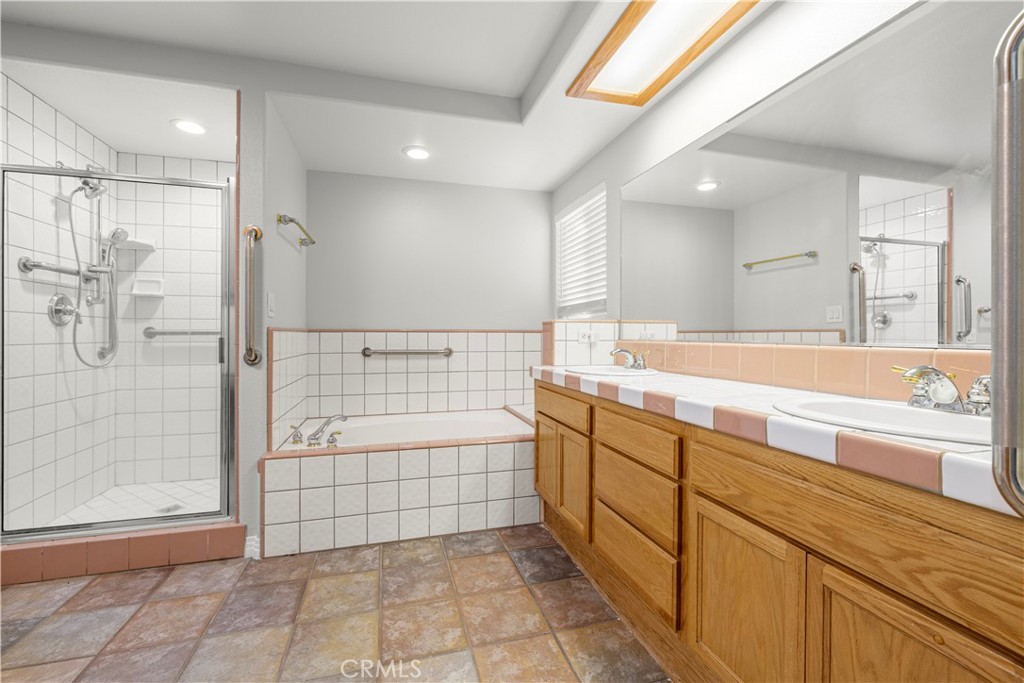 MLS #OC25268532 image #29