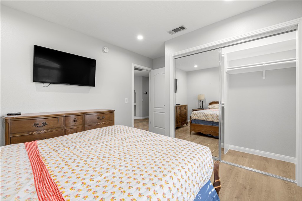 MLS #OC25268532 image #30