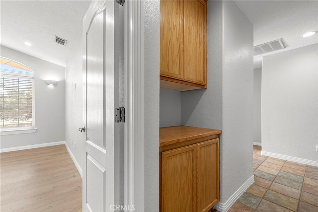 MLS #OC25268532 image #34