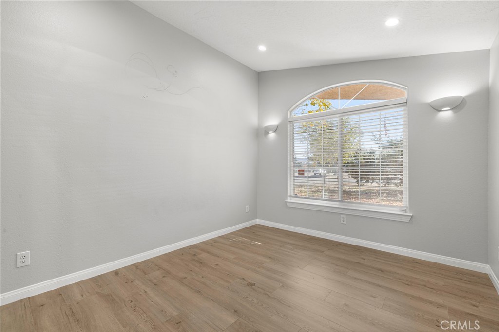 MLS #OC25268532 image #35