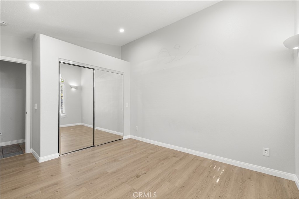 MLS #OC25268532 image #36