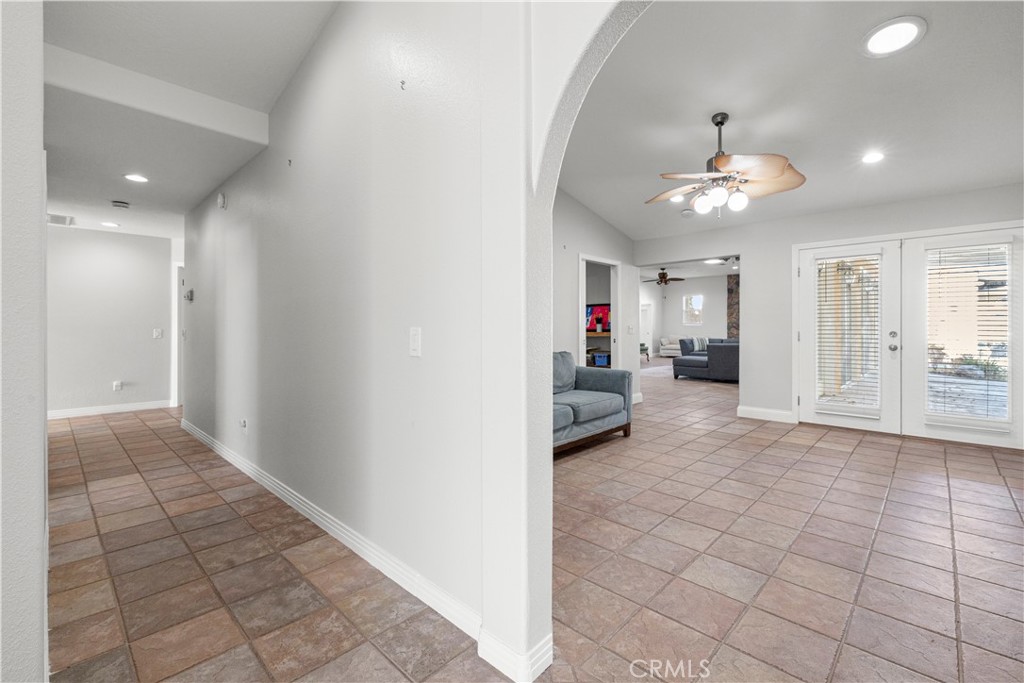 MLS #OC25268532 image #37