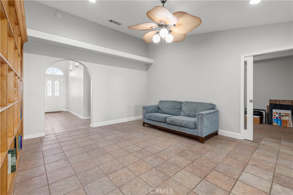 MLS #OC25268532 image #42