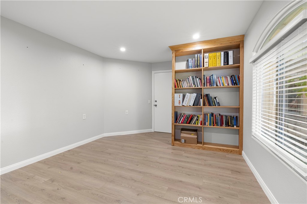 MLS #OC25268532 image #43