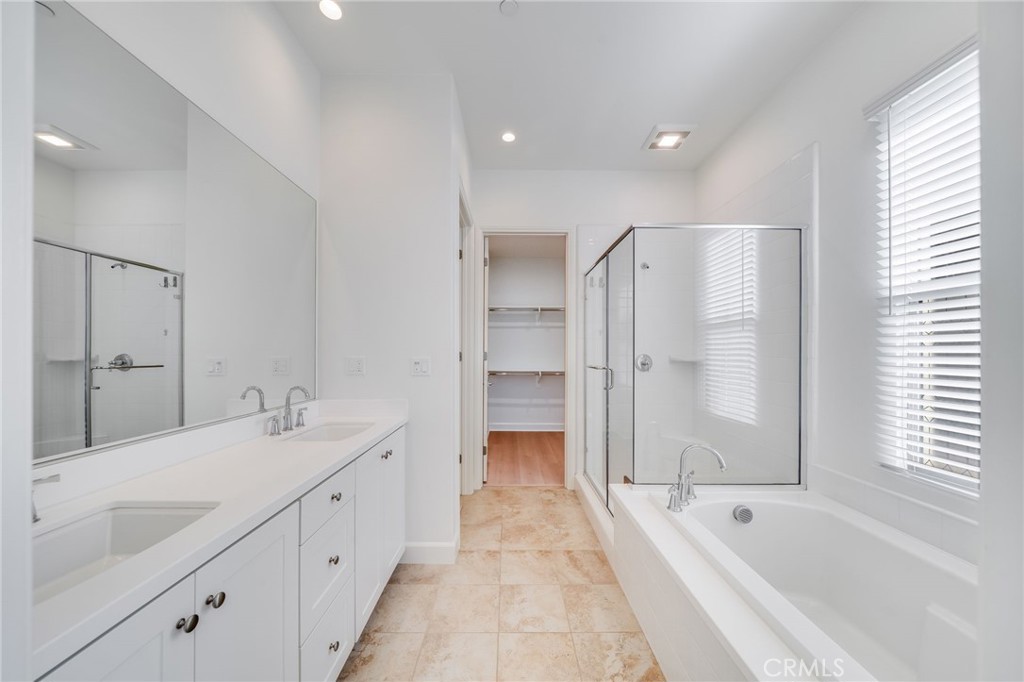 MLS #OC25268546 image #15