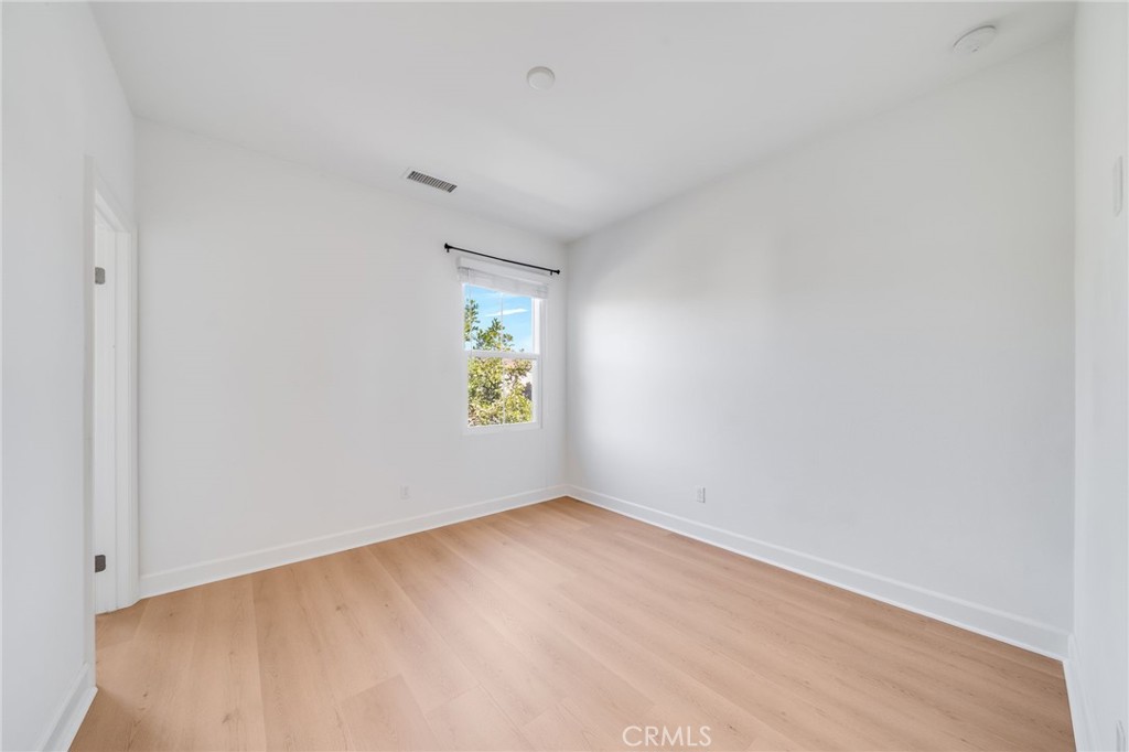 MLS #OC25268546 image #20