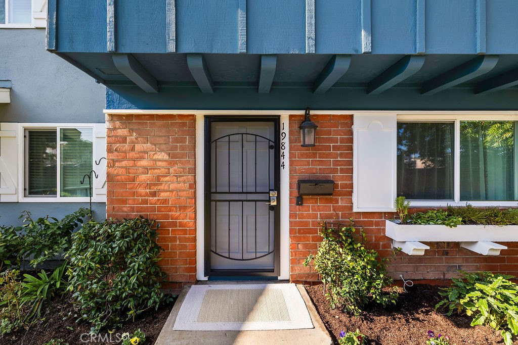 MLS #OC25268577 image #2