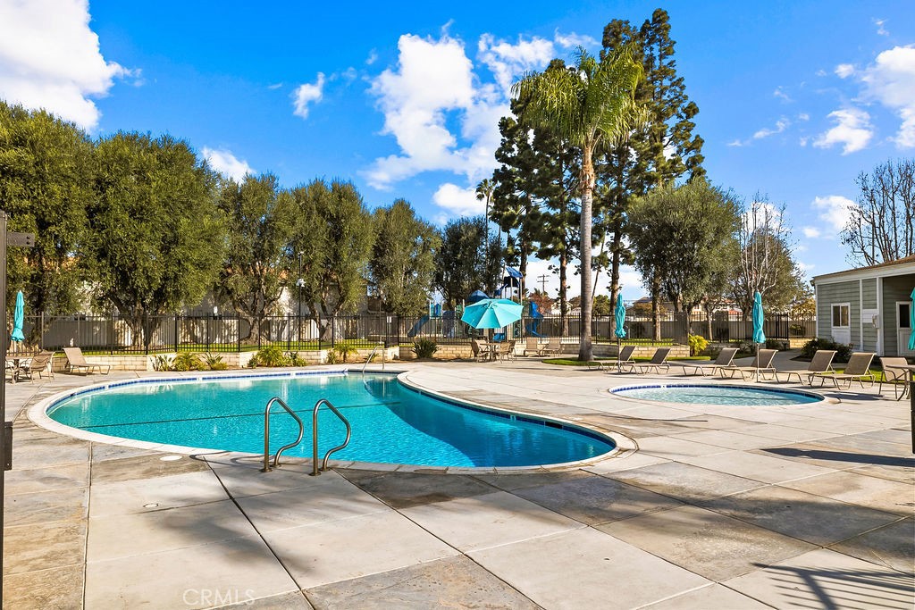 MLS #OC25268577 image #30