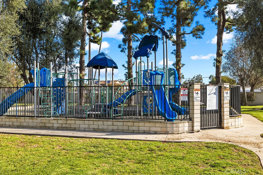 MLS #OC25268577 image #32