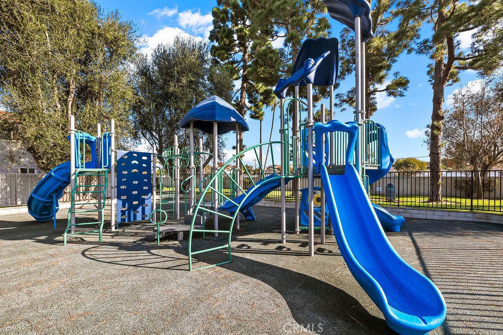 MLS #OC25268577 image #34