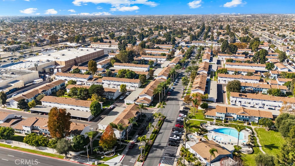 MLS #OC25268577 image #35