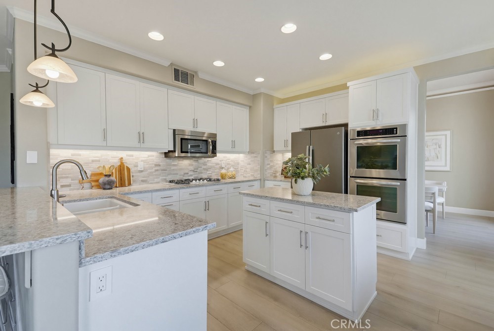 MLS #OC25268583 image #18