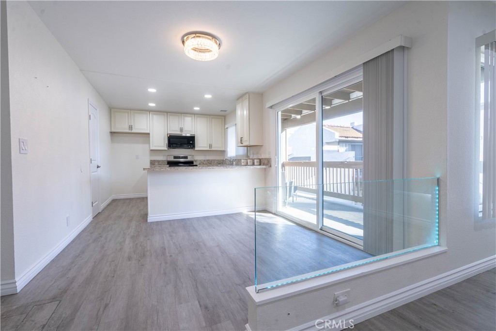 MLS #OC25268607 image #1