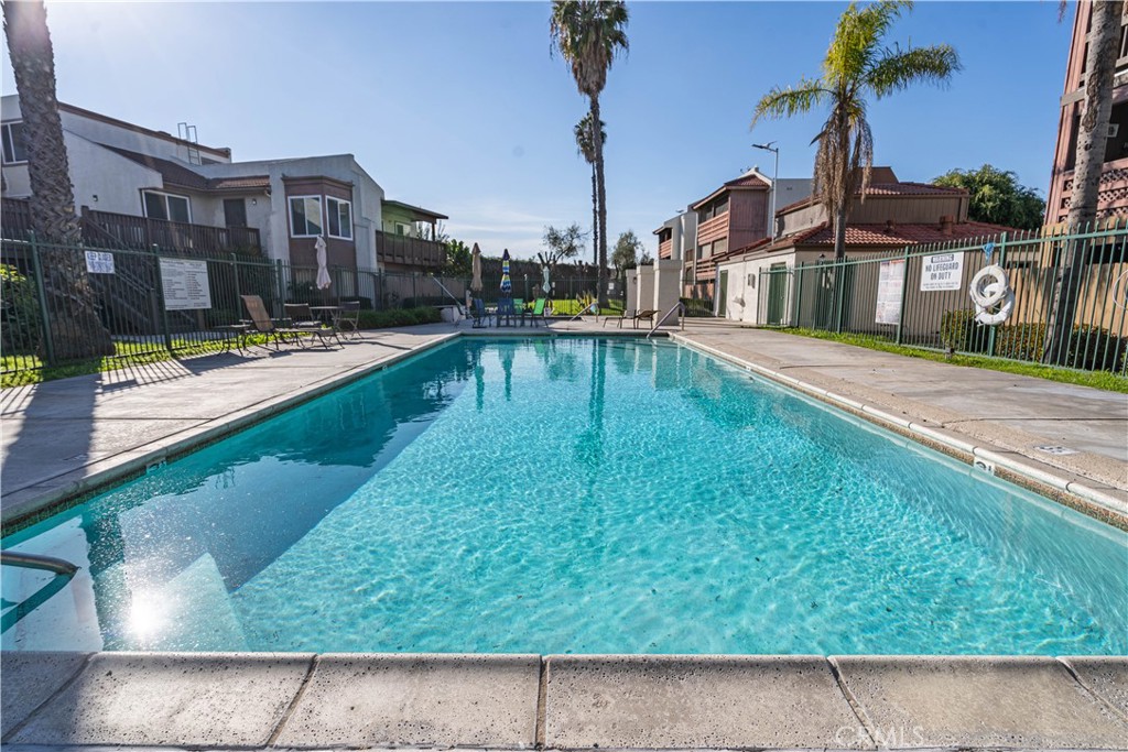 MLS #OC25268607 image #17