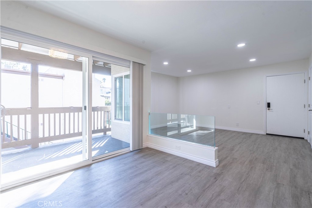 MLS #OC25268607 image #2