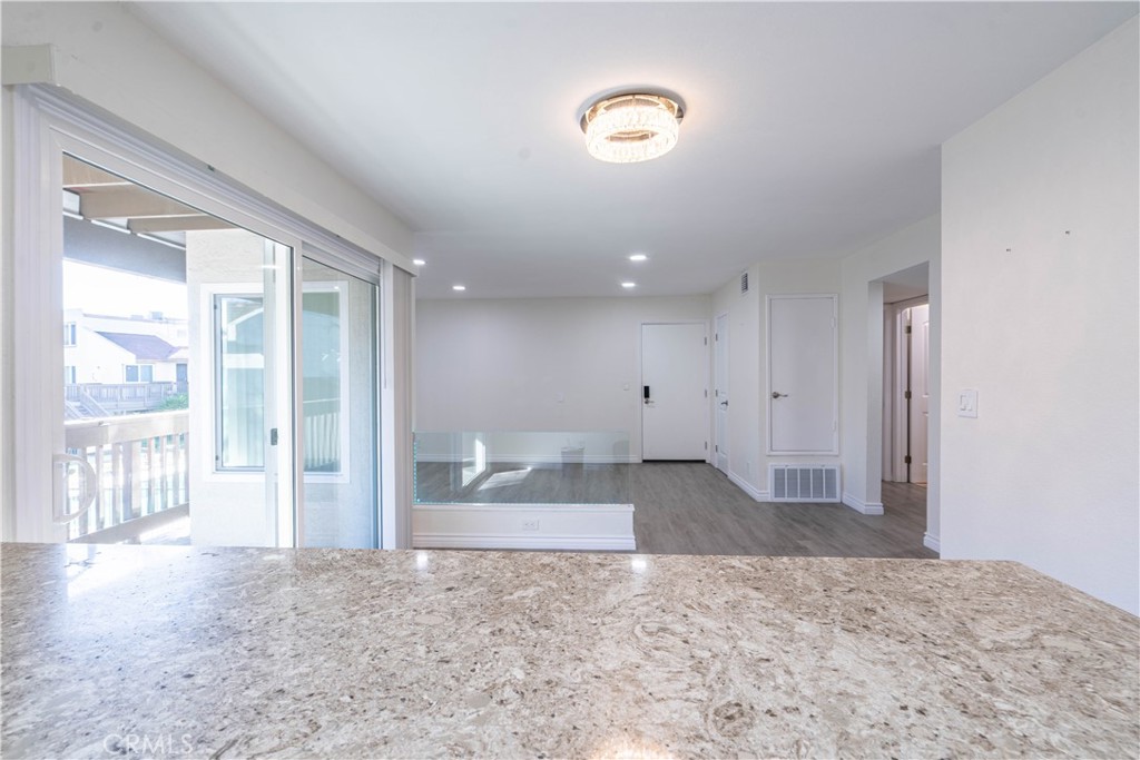 MLS #OC25268607 image #3