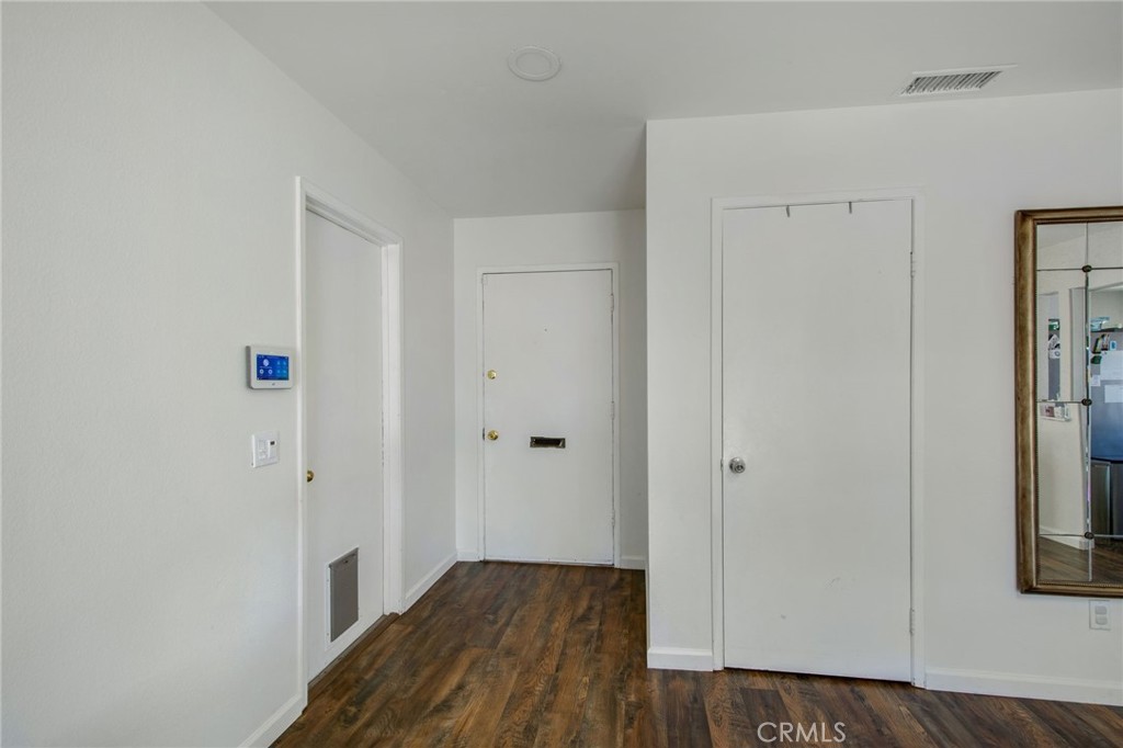 MLS #OC25268608 image #11