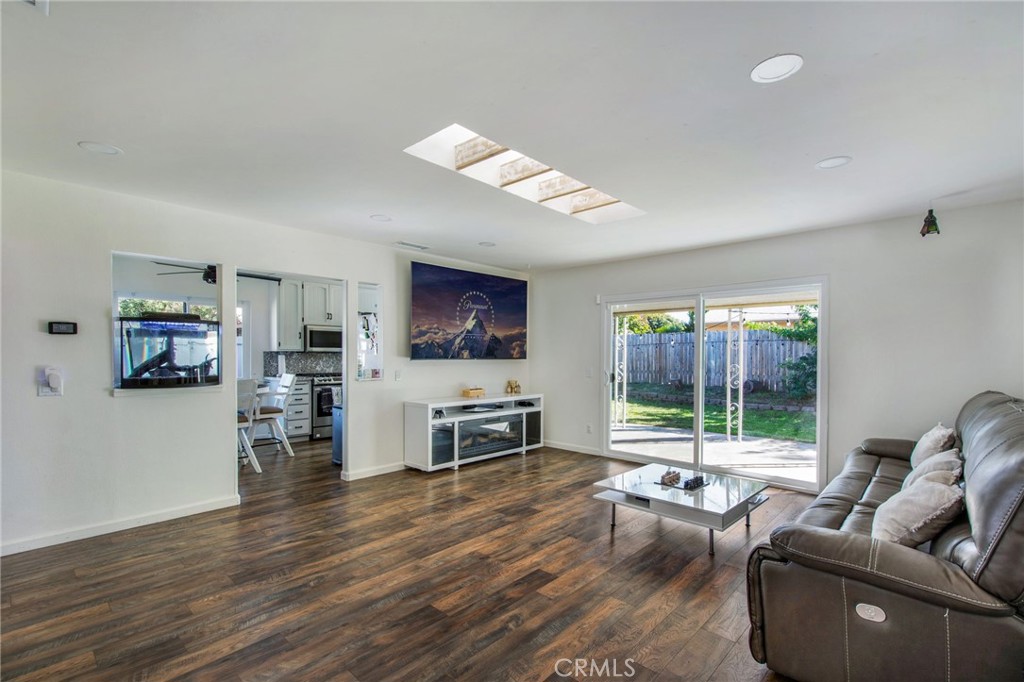 MLS #OC25268608 image #12