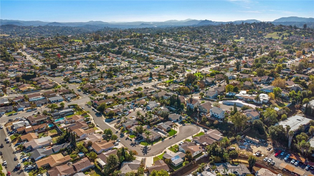 MLS #OC25268608 image #28