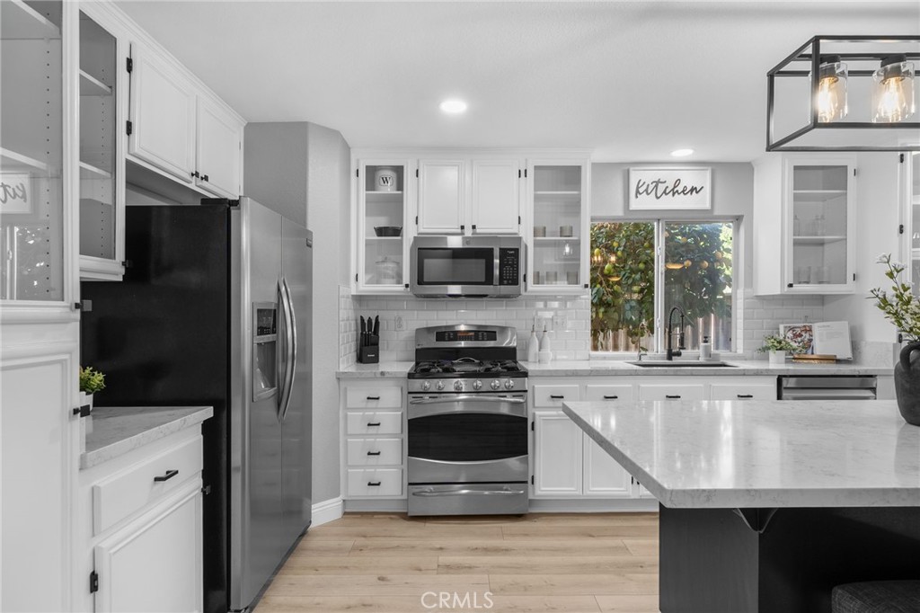 MLS #OC25268614 image #1