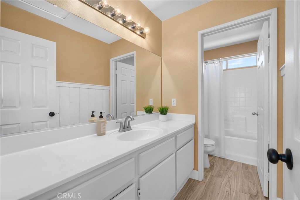 MLS #OC25268614 image #24