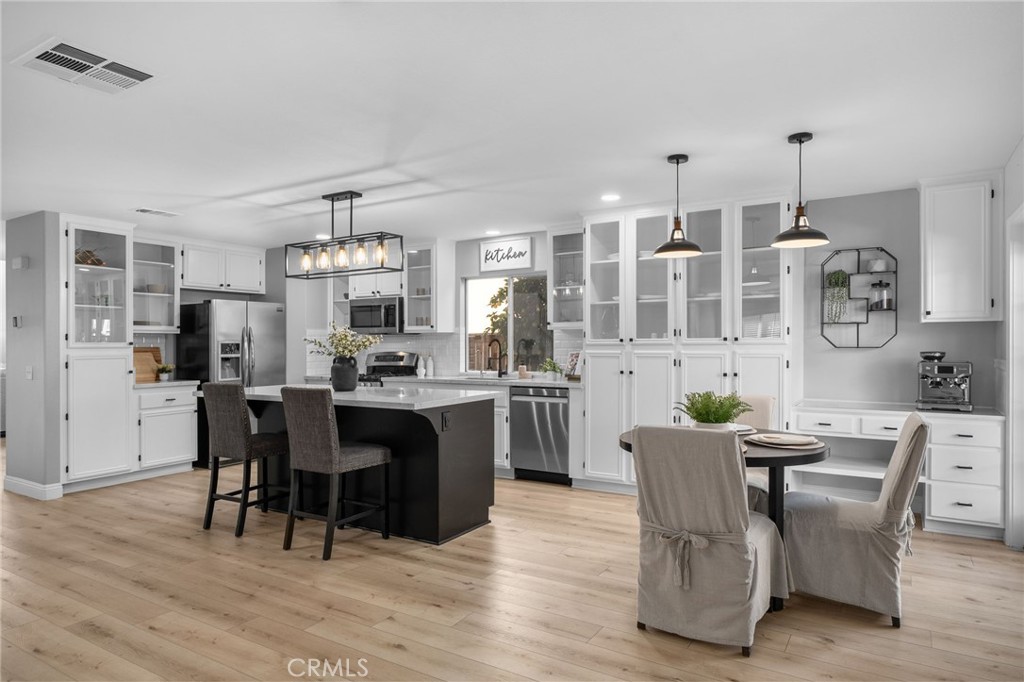 MLS #OC25268614 image #4