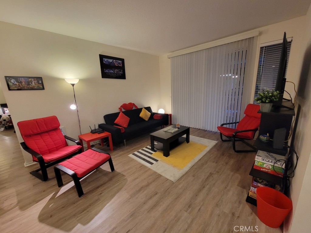 MLS #OC25268716 image #2