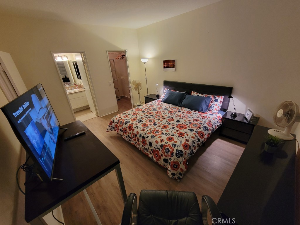 MLS #OC25268716 image #5