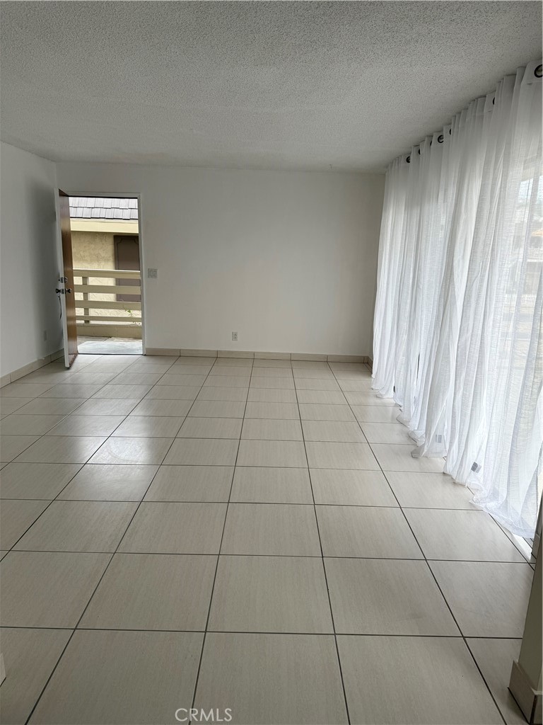 MLS #OC25268717 image #4